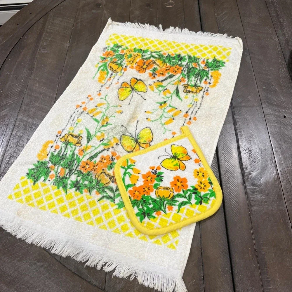 Vintage Sayco Yellow Orange ‎ Butterfly Flowers Print Hot Pad And Kitchen Towel